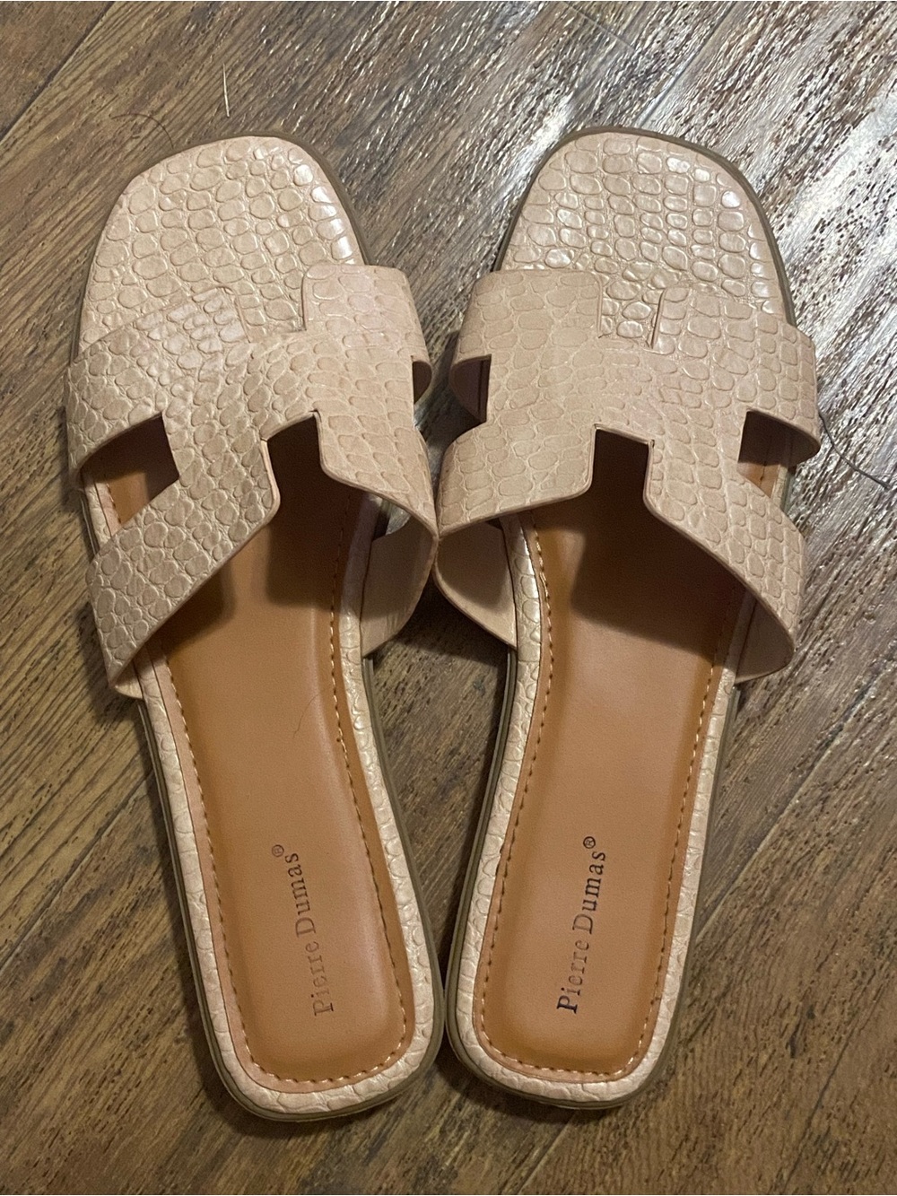 Pierre Dumas Women's Size 10 Beige Slide Sandals